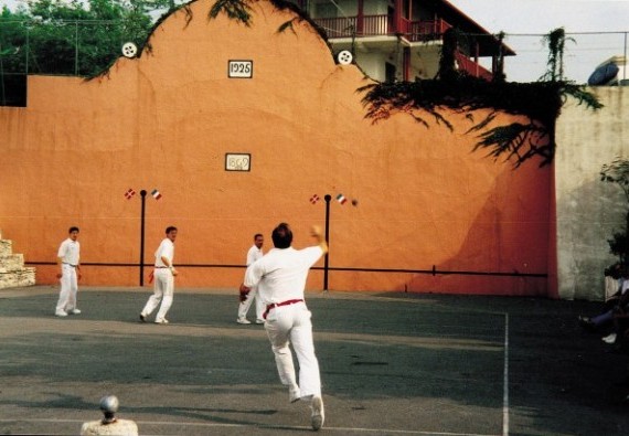 Le Fronton, pour un match dans les règles