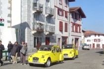 Course d'orientation en 2CV pour rejoindre votre salle de réunion...